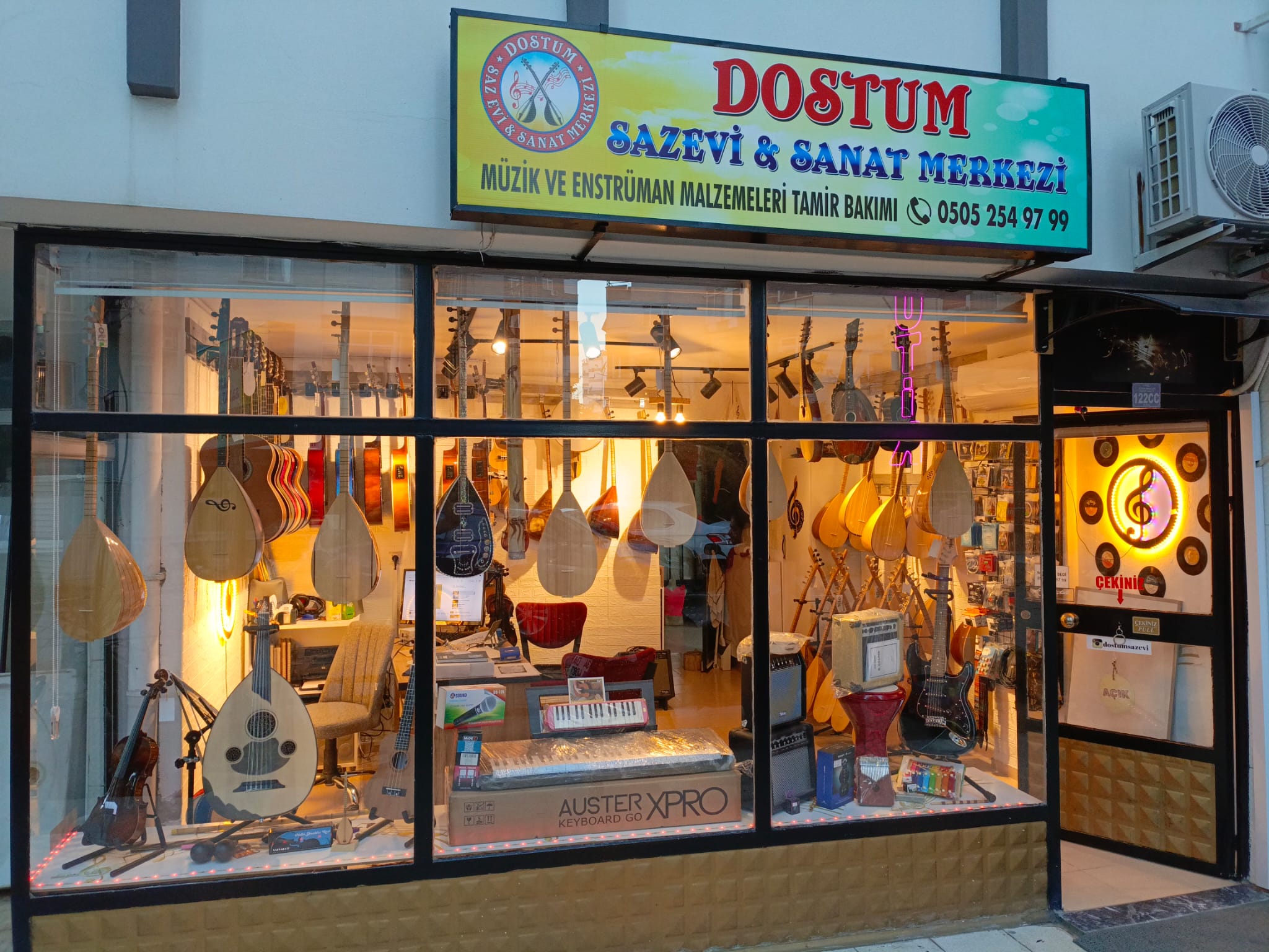 Dostum Saz Evi Mağaza Görseli